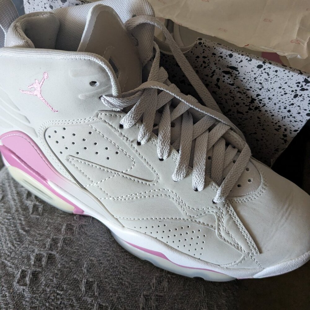 Womens Jordans MVP size 9 - Picture 5 of 6